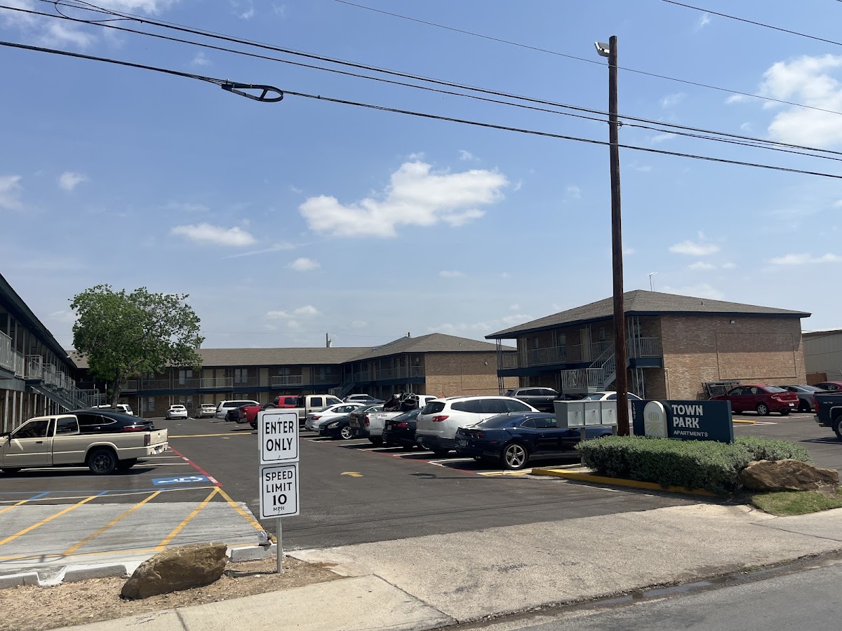Town Park Apartments apartments in Laredo, TX