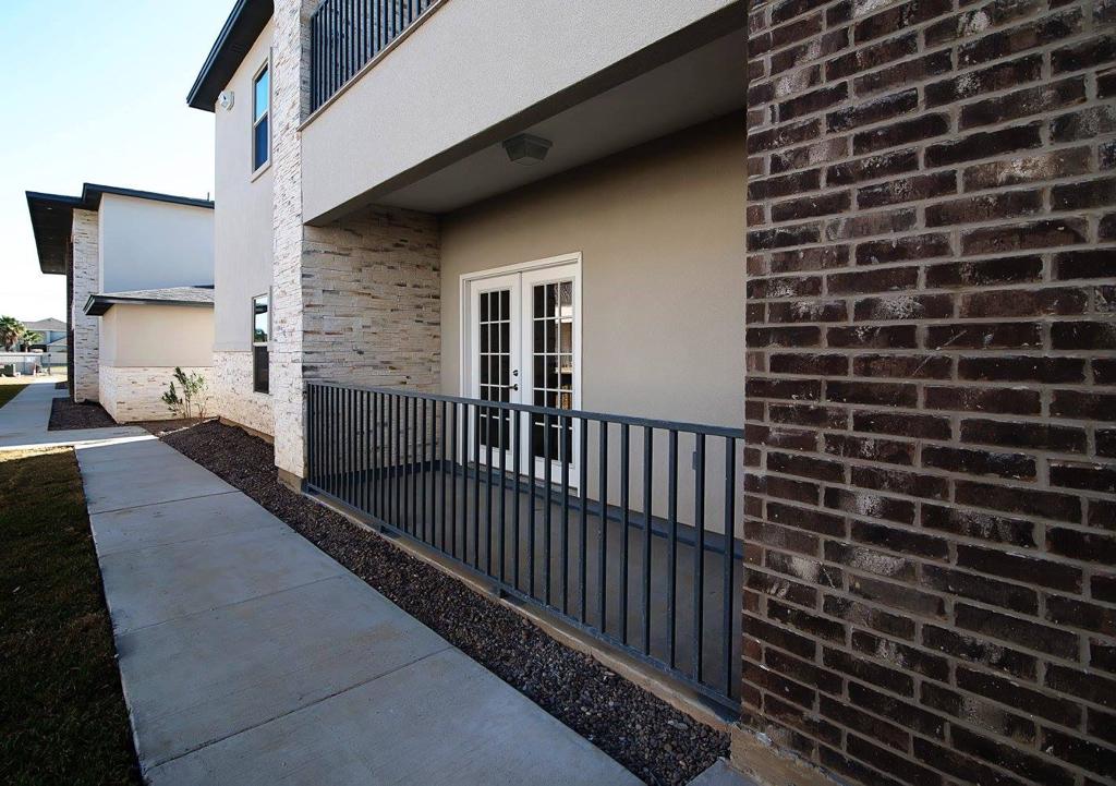 The Park at 6818 apartments in Laredo, TX