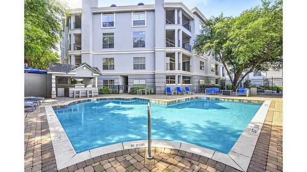 Riviera at West Village Apartments apartments in Dallas TX