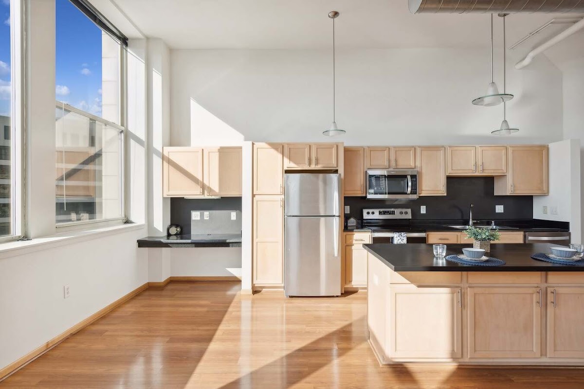 Boston Lofts apartments in Milwaukee, WI
