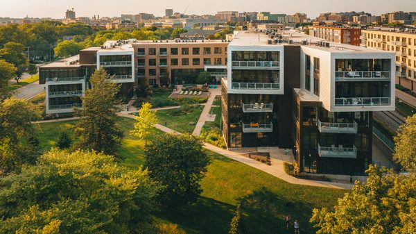 SEVEN27 at The Yards apartments