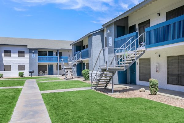 Rise North Ridge apartments in Glendale, AZ