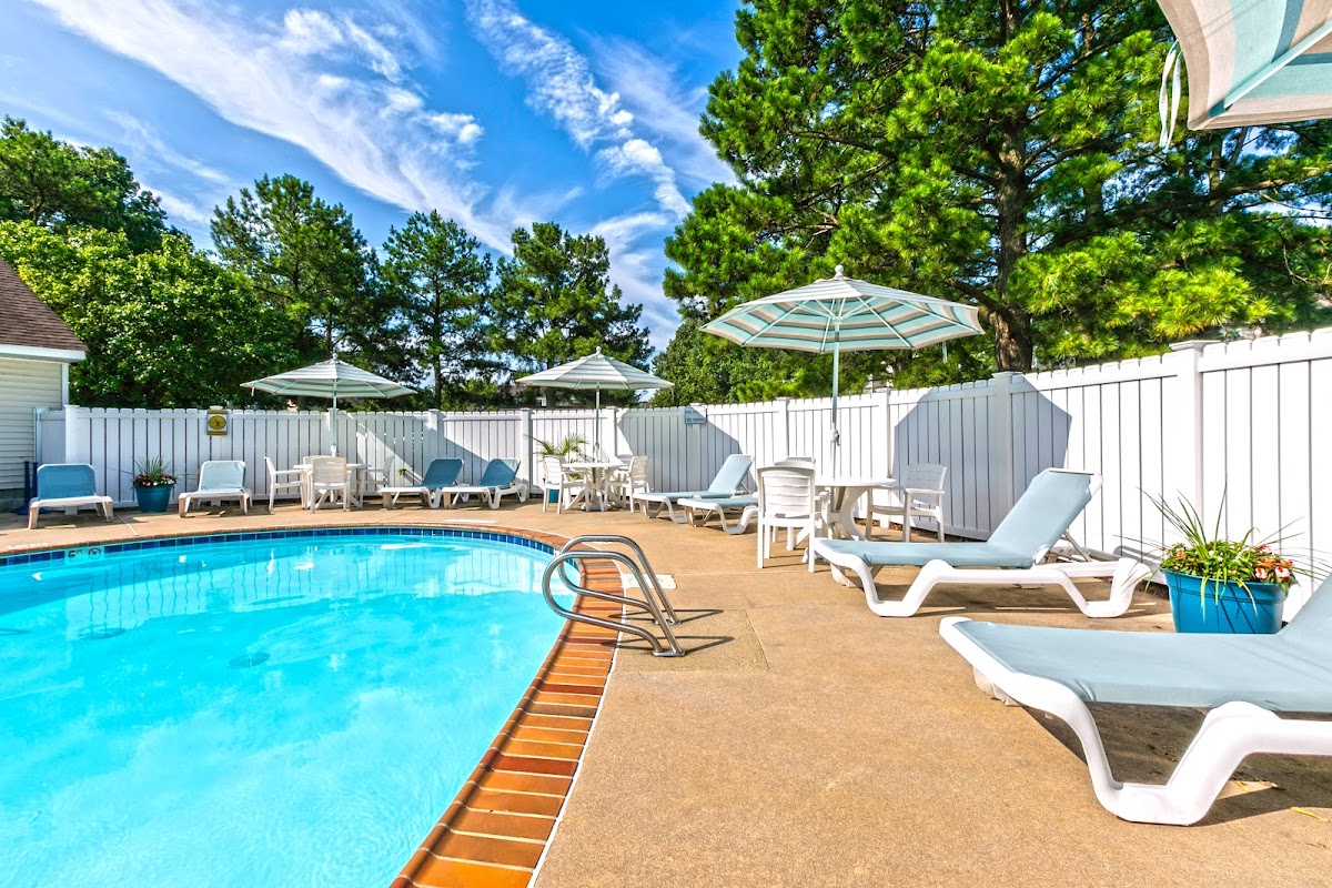 The Cedars at Greenbrier apartments in Chesapeake, VA