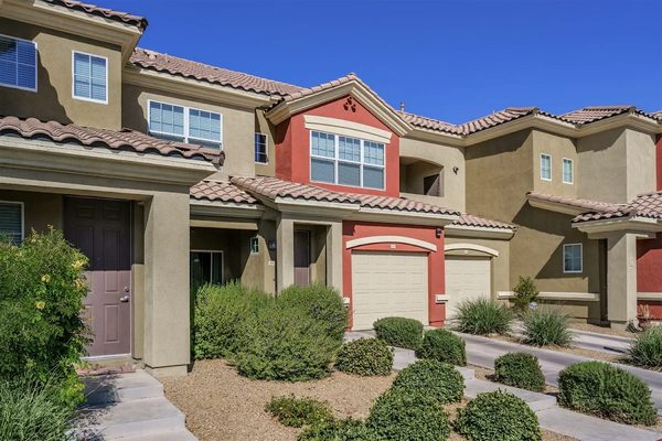 Ravello Townhomes apartments