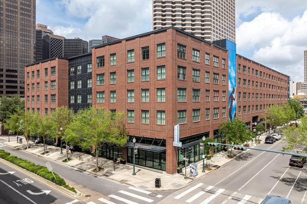 The Paramount at South Market apartments
