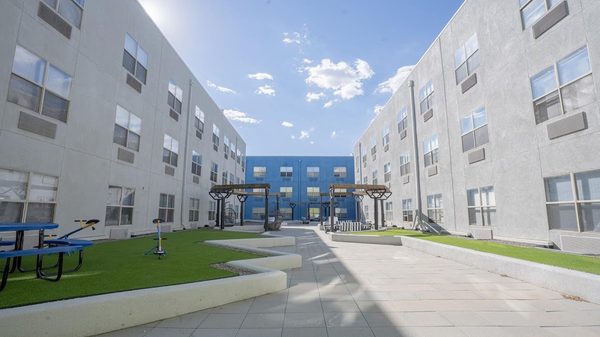 The Onyx at 695 apartments