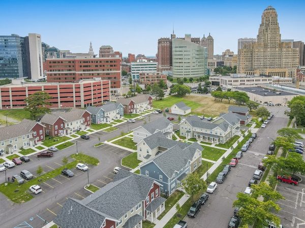 Niagara Square apartments
