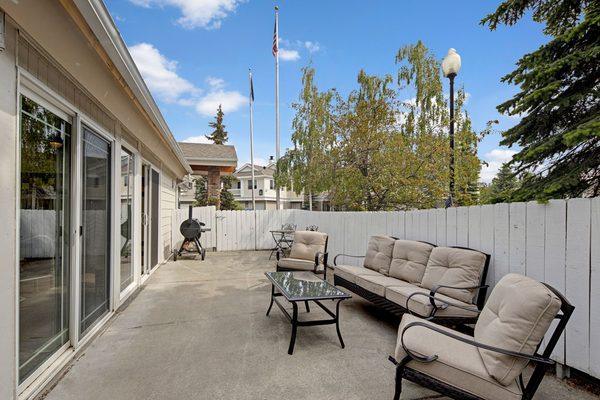 Highlands Luxury apartments in Anchorage, AK