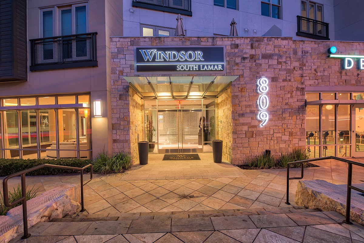 Windsor South Lamar apartments in Austin TX