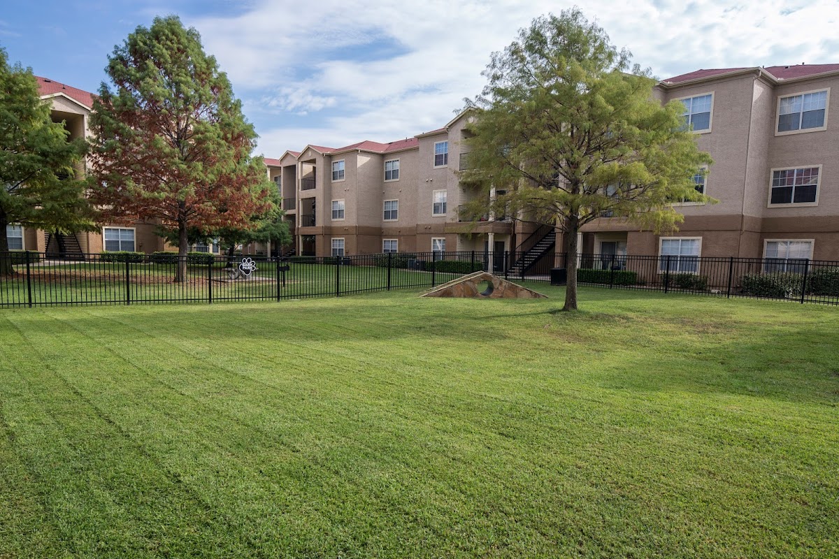 Infinity on Sunnyvale apartments in Mesquite, TX