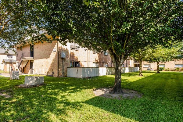 Red Pines Apartments apartments in Pasadena, TX