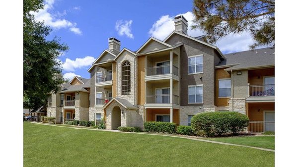 District on La Frontera apartments in Austin, TX