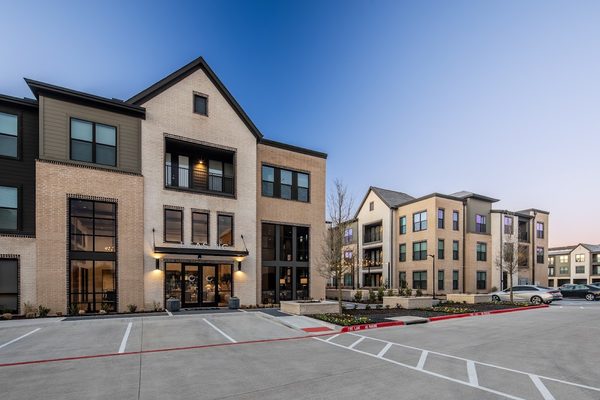 Vero McKinney apartments in Mckinney, TX