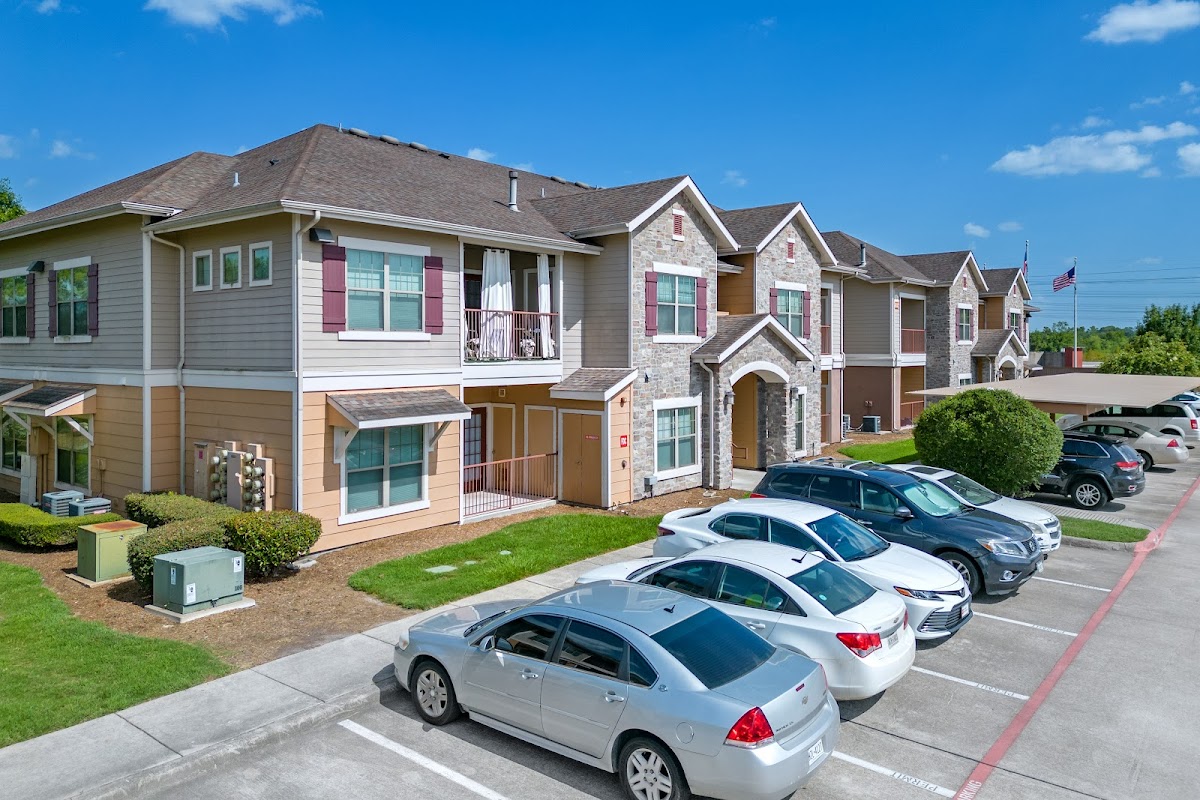 Cypress Creek at Fayridge apartments in Houston, TX