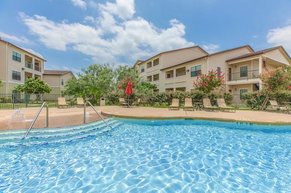 The Plantation apartments in Mission, TX