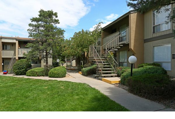 Lincoln Place apartments in Albuquerque, NM