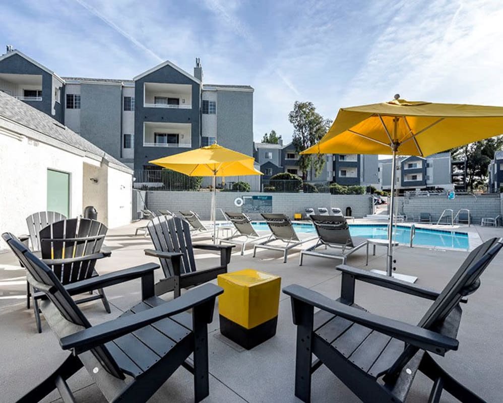 The Retreat apartments in Santa Clarita, CA