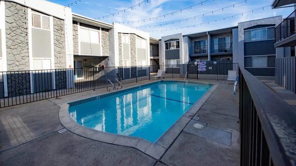 The Canyons at Santa Clarita apartments in Newhall, CA