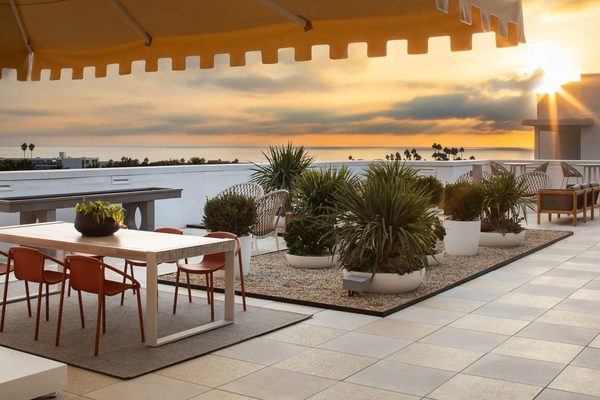 Alta O'side apartments in Oceanside, CA
