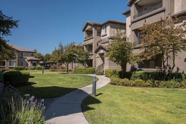 Artisan8282 apartments in Elk Grove, CA