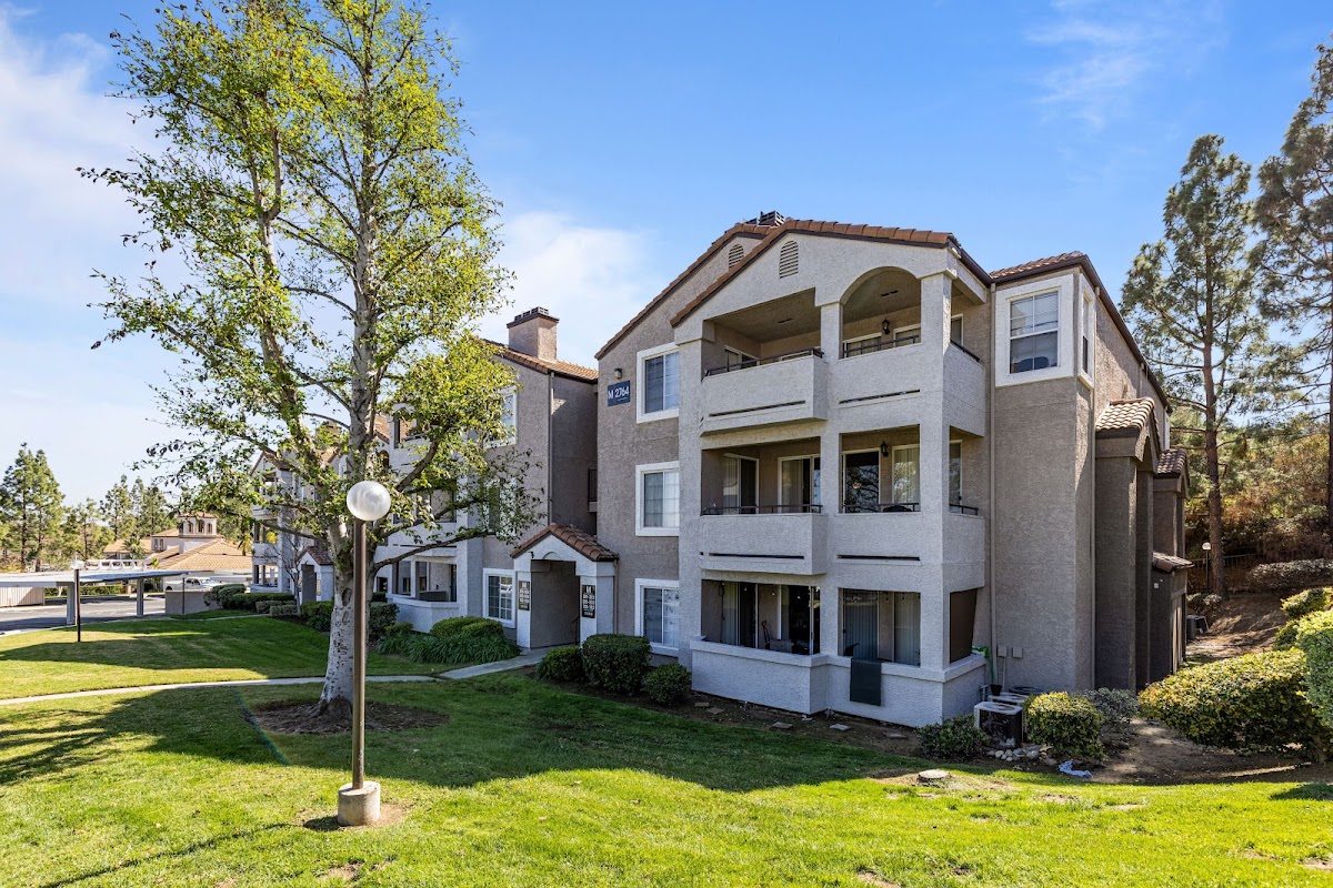 Sierra Del Oro Apartments apartments in Corona, CA