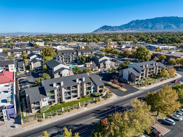 Silverado apartments in Albuquerque, NM