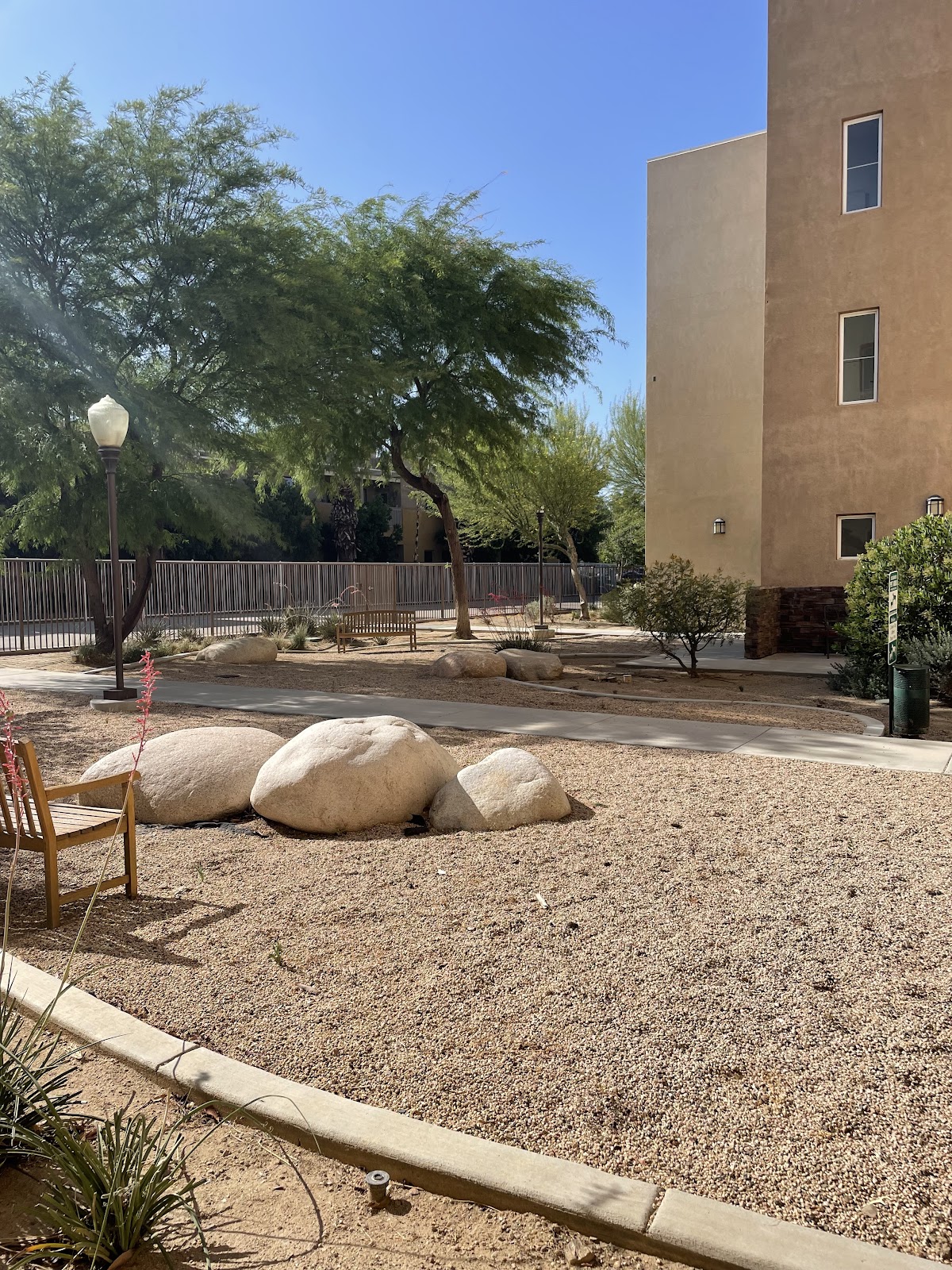 Palo Verde Terrace apartments in Palmdale, CA