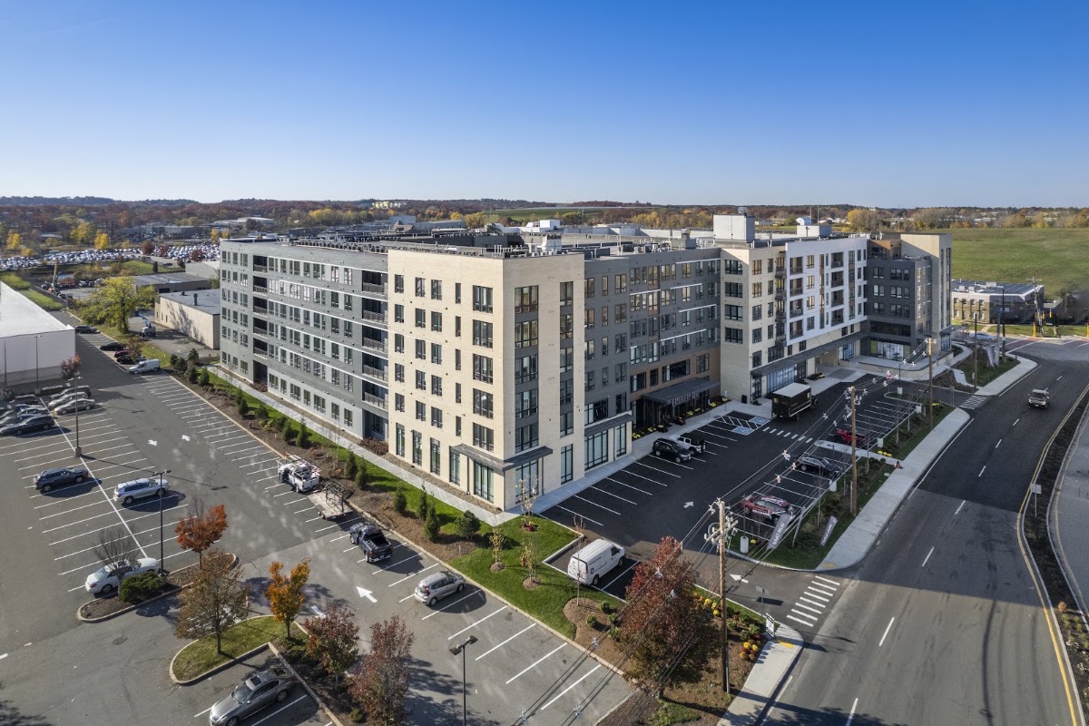 The Point at Woburn apartments in Woburn, MA