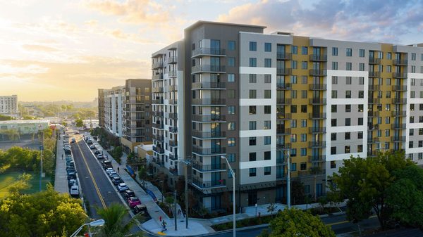Metro Parc apartments in Hialeah, FL