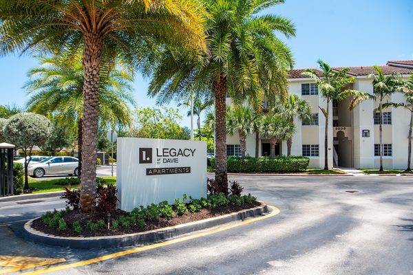 Legacy at Davie apartments in Hollywood, FL
