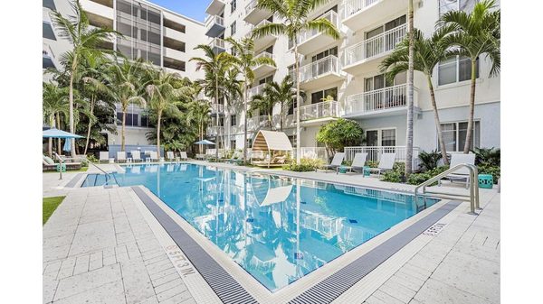 Boca City Walk Apartments apartments