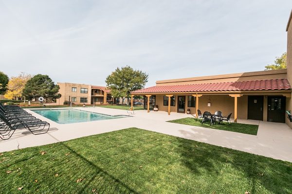 Whispering Sands apartments in Albuquerque, NM