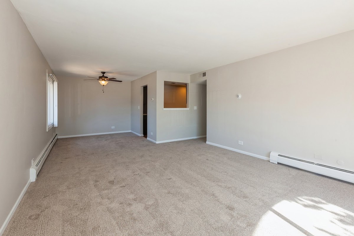 ReNew on Naper apartments in Naperville, IL
