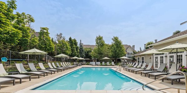 Encore Townhomes apartments in Utica, MI
