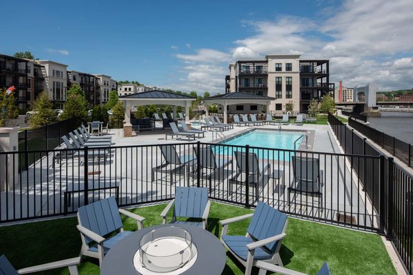 Starbuck Island Luxury Apartment Community apartments in Green Island, NY