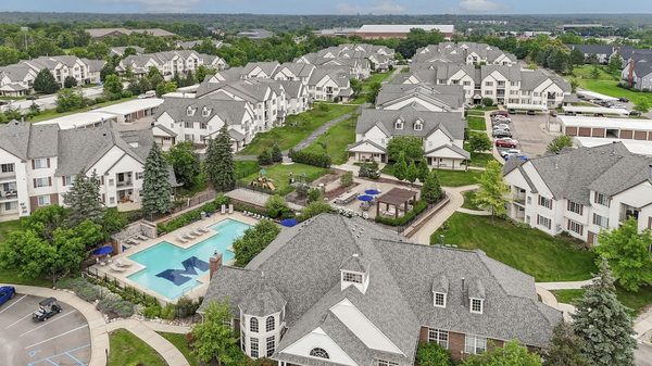 The Villas at MainStreet apartments in Ann Arbor, MI