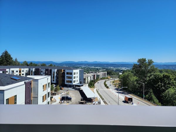 Alexan Gateway apartments in Kent, WA