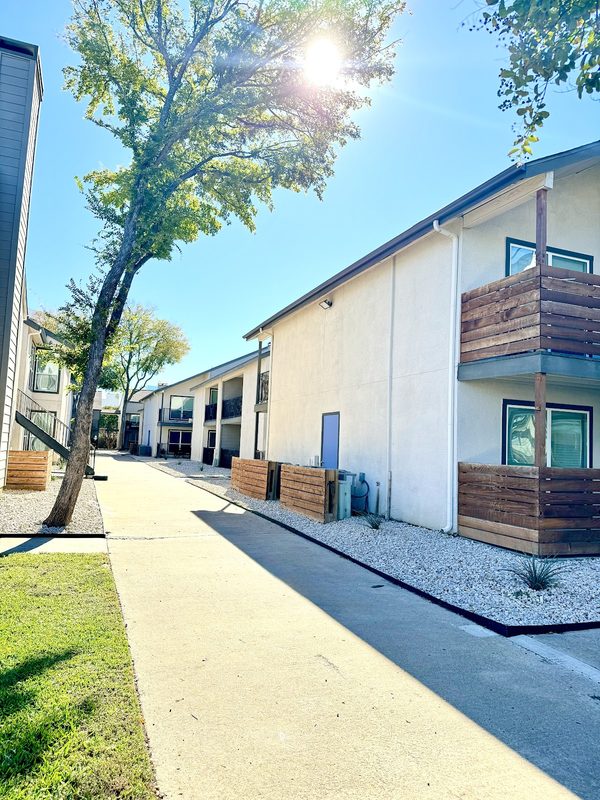 Suncrest Apartments apartments in Dallas, TX