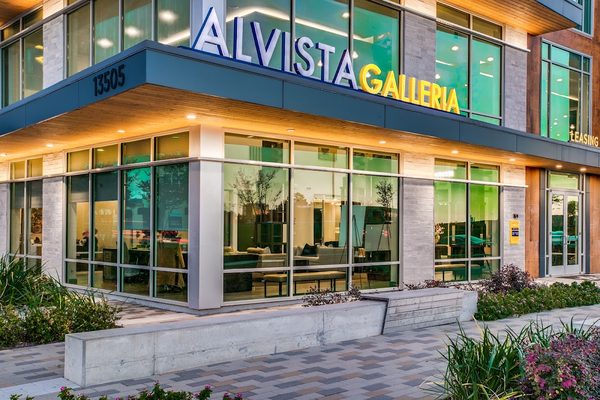 Alvista Galleria apartments in Farmers Branch, TX
