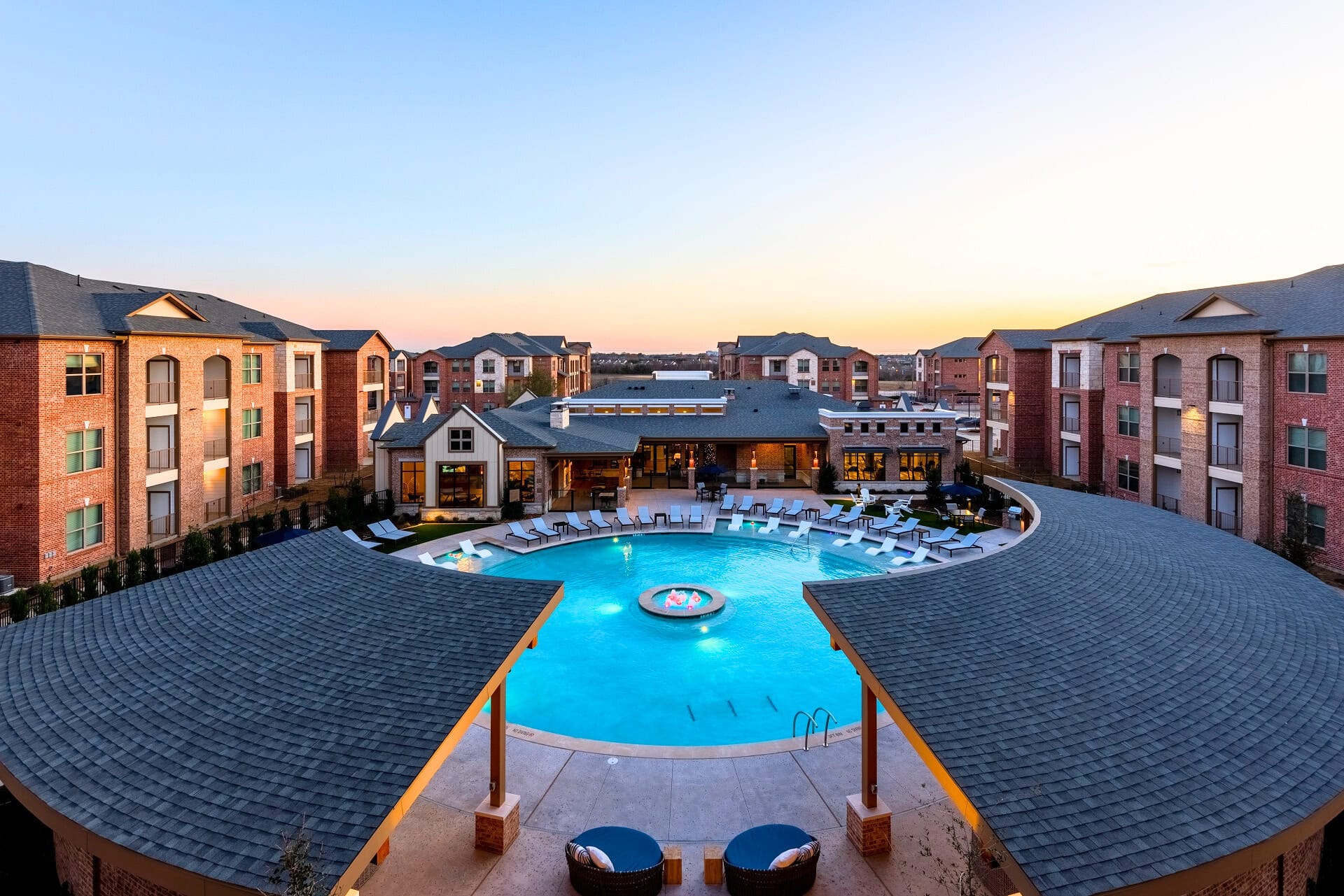 Windsor Castle Hills Apartments apartments in Carrollton, TX