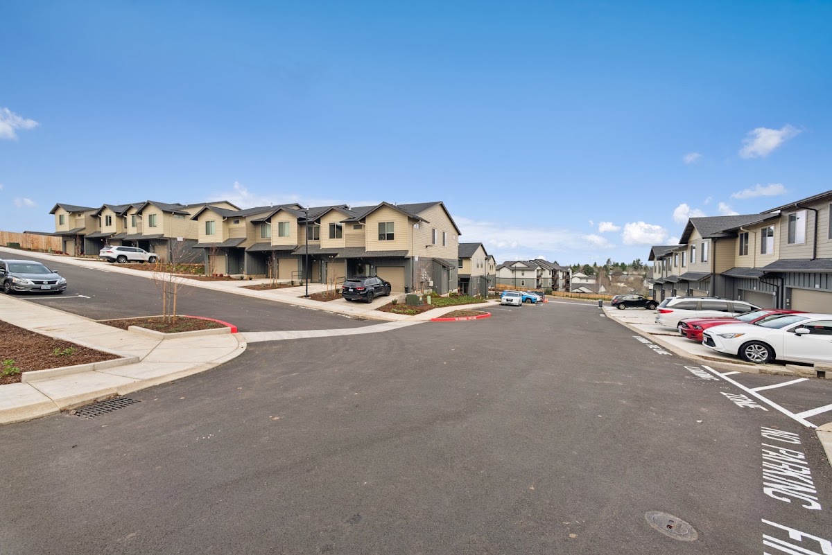 Titan Hill Townhomes apartments in Salem, OR