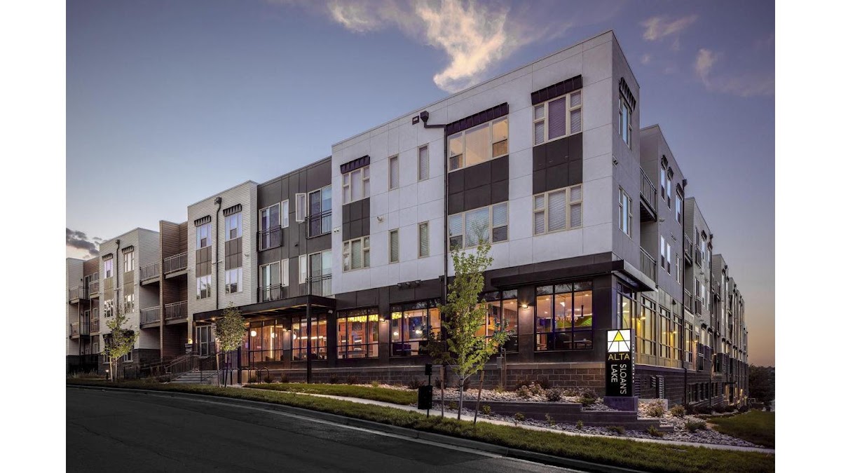 Alta Sloan's Lake apartments in Denver, CO
