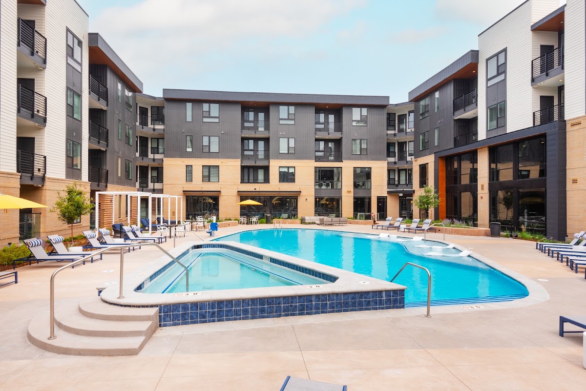Bel Aire apartments in Lakewood, CO