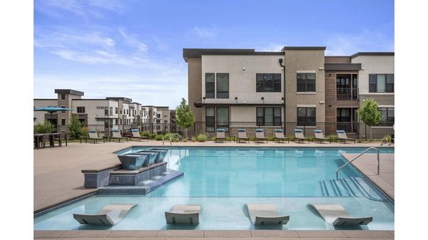 Gateway Arvada Ridge apartments in Arvada, CO
