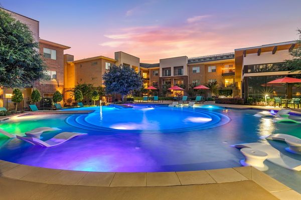 Lantower Legacy Lakes apartments in Lewisville, TX