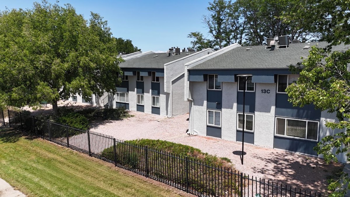 Mesa Gardens apartments in Pueblo, CO