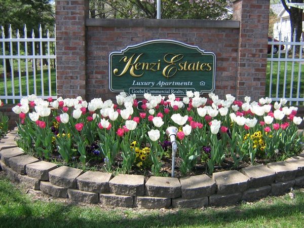 Kenzi Estates apartments in Evansville, IN