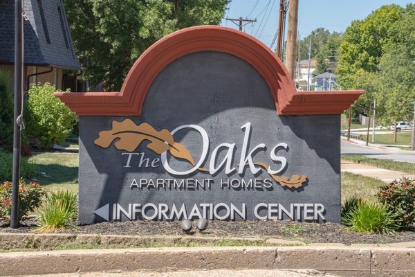 The Oaks Apartments apartments in Lee S Summit, MO