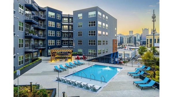 Broadstone SoBro apartments in Nashville TN