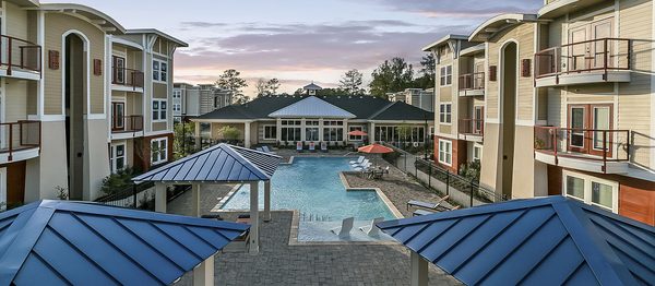 Lake Towers apartments in Baton Rouge, LA